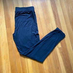 Target Comfortable & Stretchy Black Leggings Size L